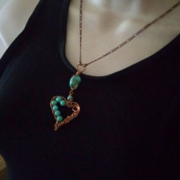 Desert Goddess Vibes! Turquoise Magnesite + Copper ~ Beaded Heart Necklace - Picture 3 of 15